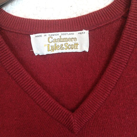 Lyle & Scott Scotland 100% Casmere  Sz 46 XL Sweater Vest Burgundy Red - Picture 3 of 6